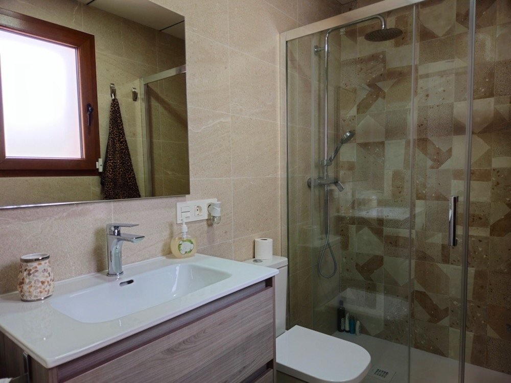 Property 2452 - Image 32